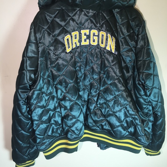WOMANS 3xl OREGON DUCKS DIAMOND PUFFER WITH HOOD - Picture 3 of 8